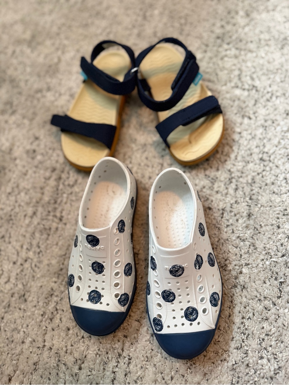 BUNDLE Native Shoes Navy Polka Dots Navy Sandals size 11 Euc